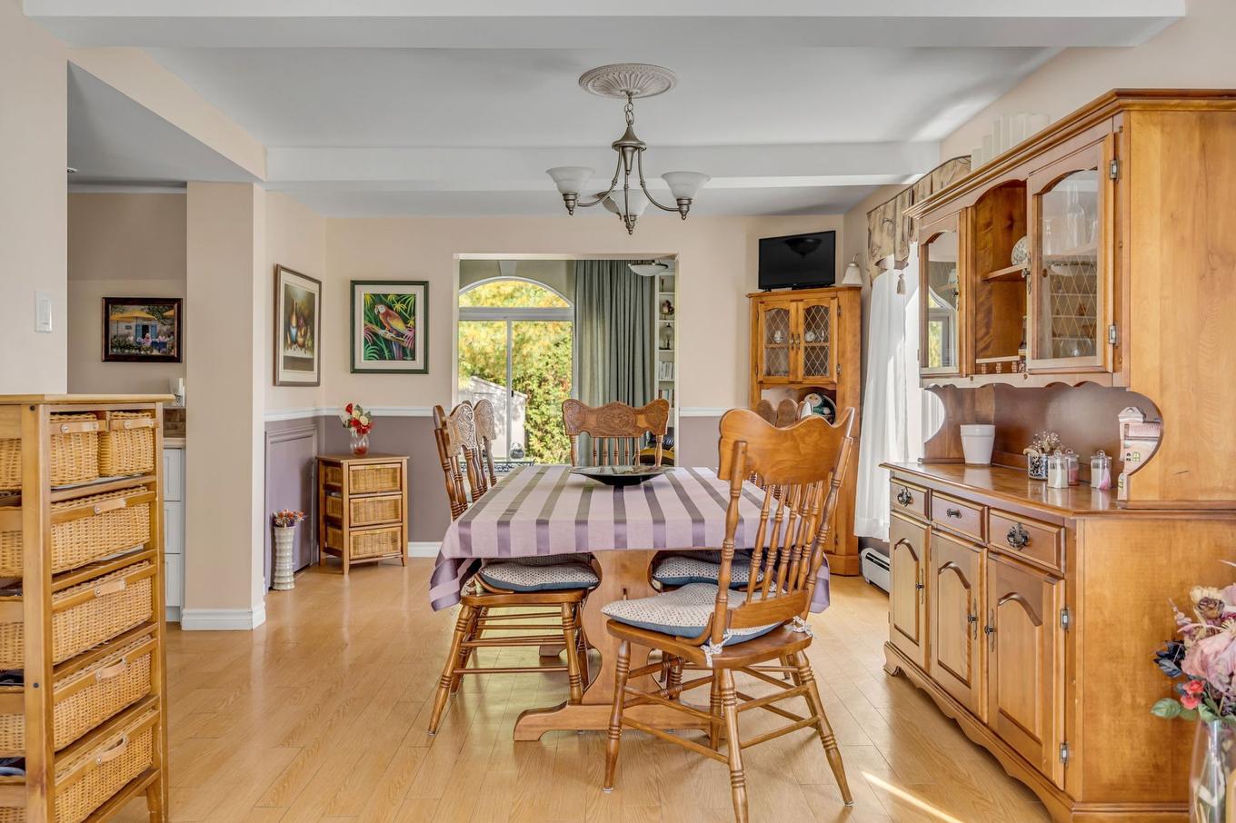 Dining room - 3166 Av. St-Augustin, Lévis (Les Chutes-De-La-Chaudière-Est), QC - Indoor Photo Showing Dining Room