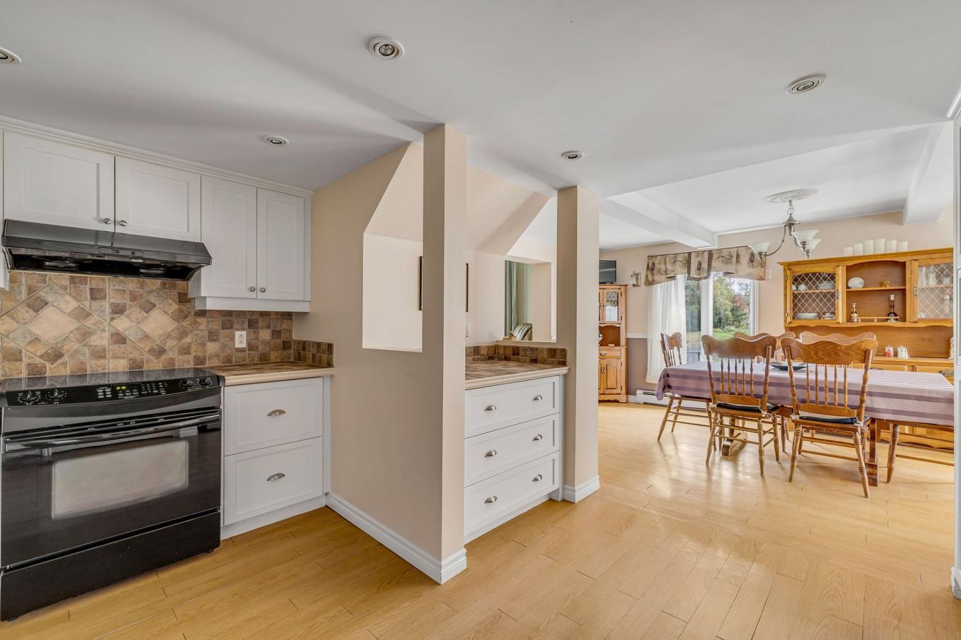 Kitchen - 3166 Av. St-Augustin, Lévis (Les Chutes-De-La-Chaudière-Est), QC - Indoor