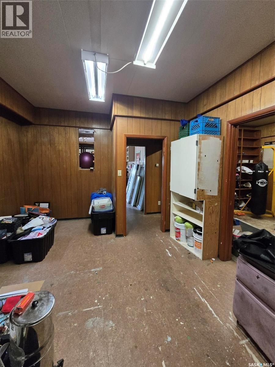 250 4Th Avenue, Broadview, SK - Indoor Photo Showing Basement