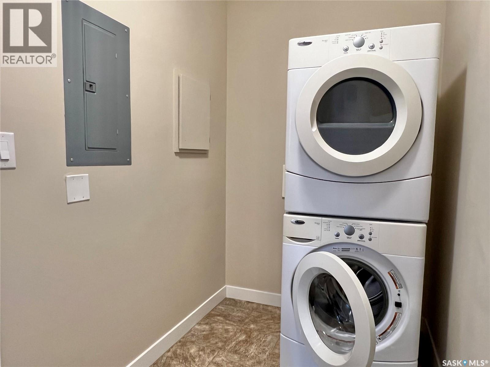 112 302 Bemister Avenue E, Melfort, SK - Indoor Photo Showing Laundry Room