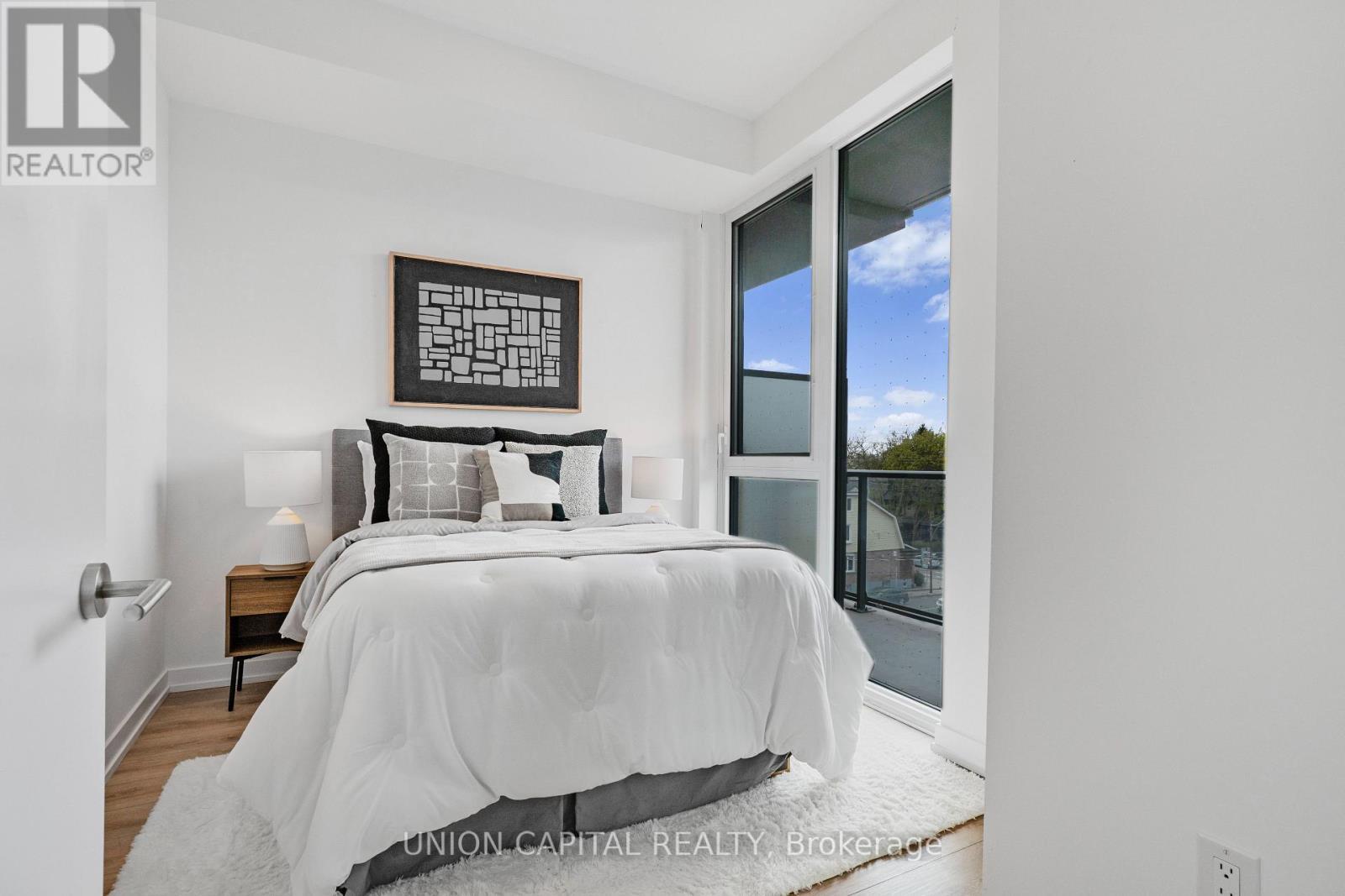 306 - 500 Dupont Street, Toronto, ON - Indoor Photo Showing Bedroom