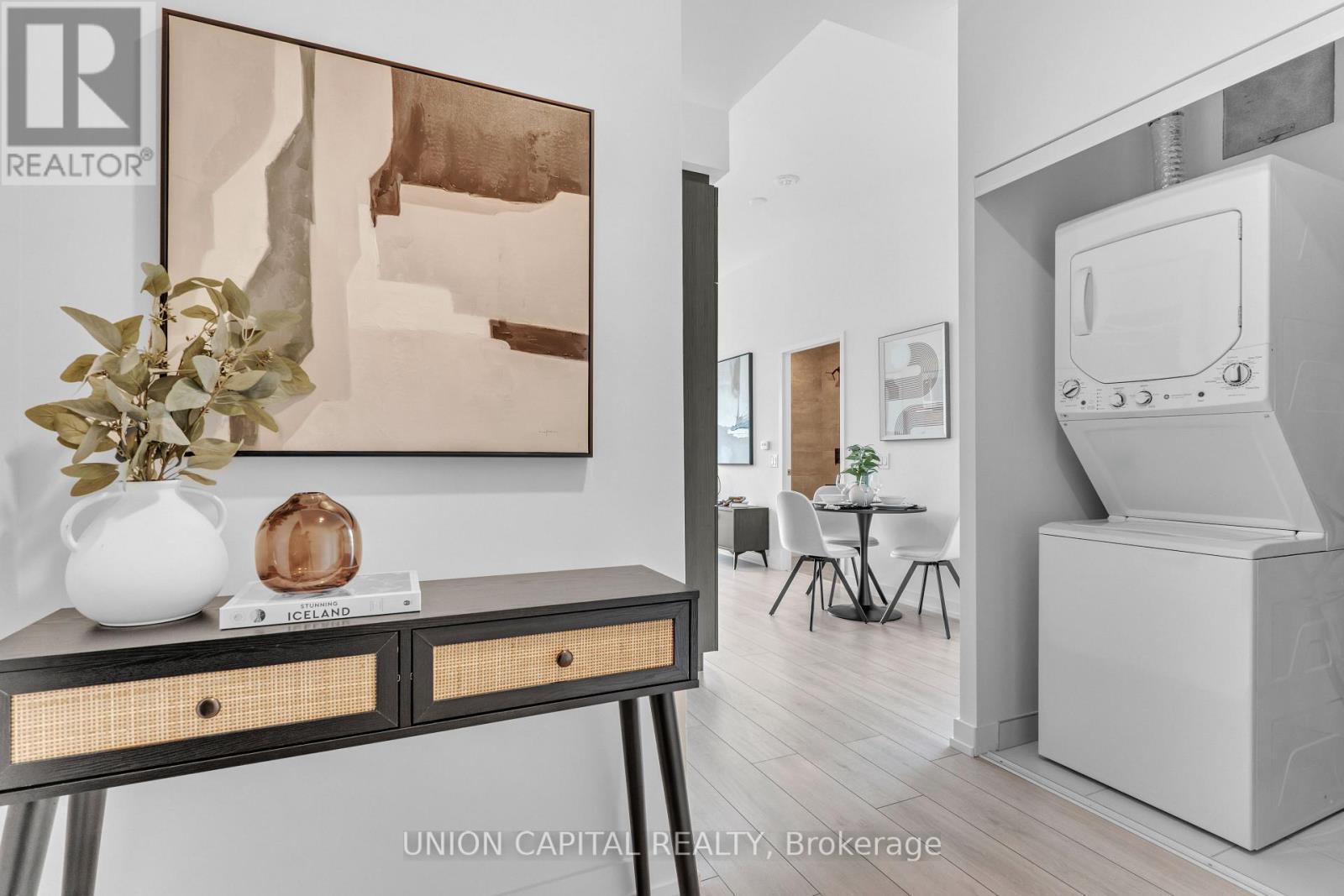 308 - 500 Dupont Street, Toronto, ON - Indoor Photo Showing Laundry Room