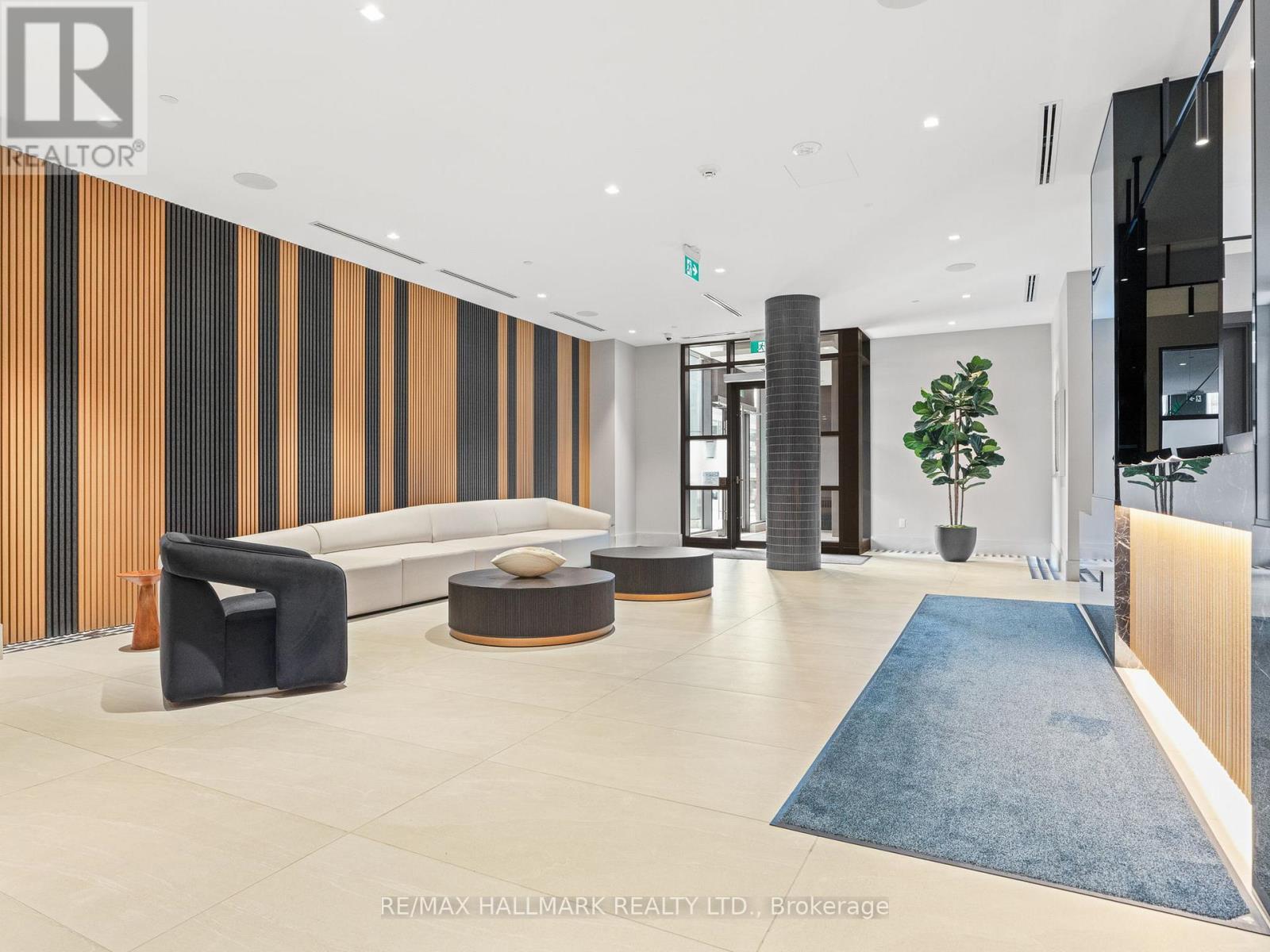 Ph20 - 2545 Simcoe Street, Oshawa, ON - Indoor Photo Showing Other Room