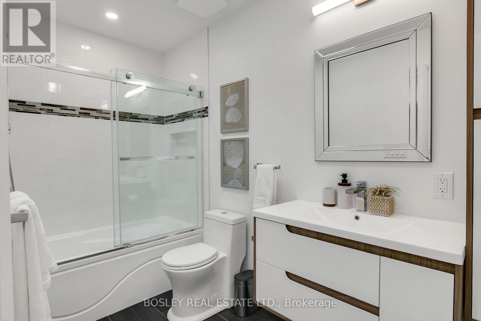 Main And Rear - 108 Moberly Avenue, Toronto, ON - Indoor Photo Showing Bathroom