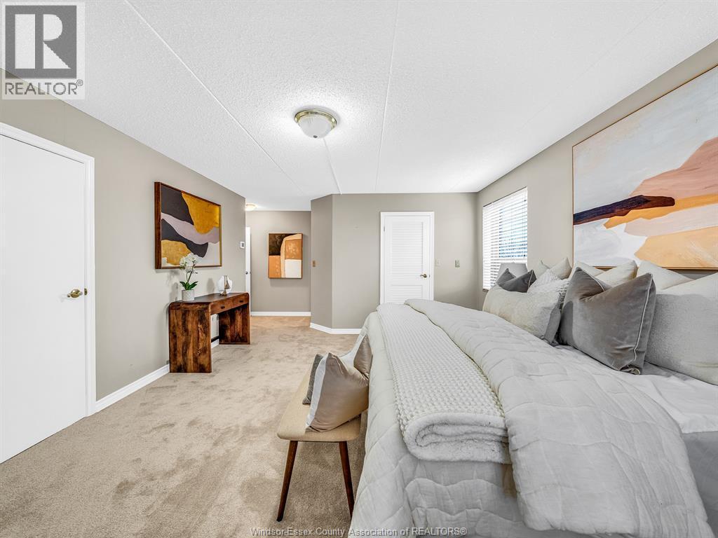109 Robson Rd. Unit# 201, Leamington, ON - Indoor Photo Showing Bedroom