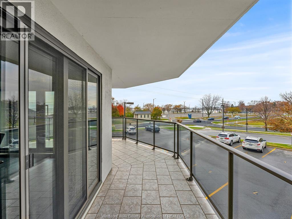 109 Robson Rd. Unit# 201, Leamington, ON - Outdoor With Balcony With View With Exterior