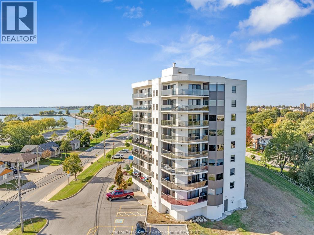 109 Robson Rd. Unit# 201, Leamington, ON - Outdoor With Balcony With View