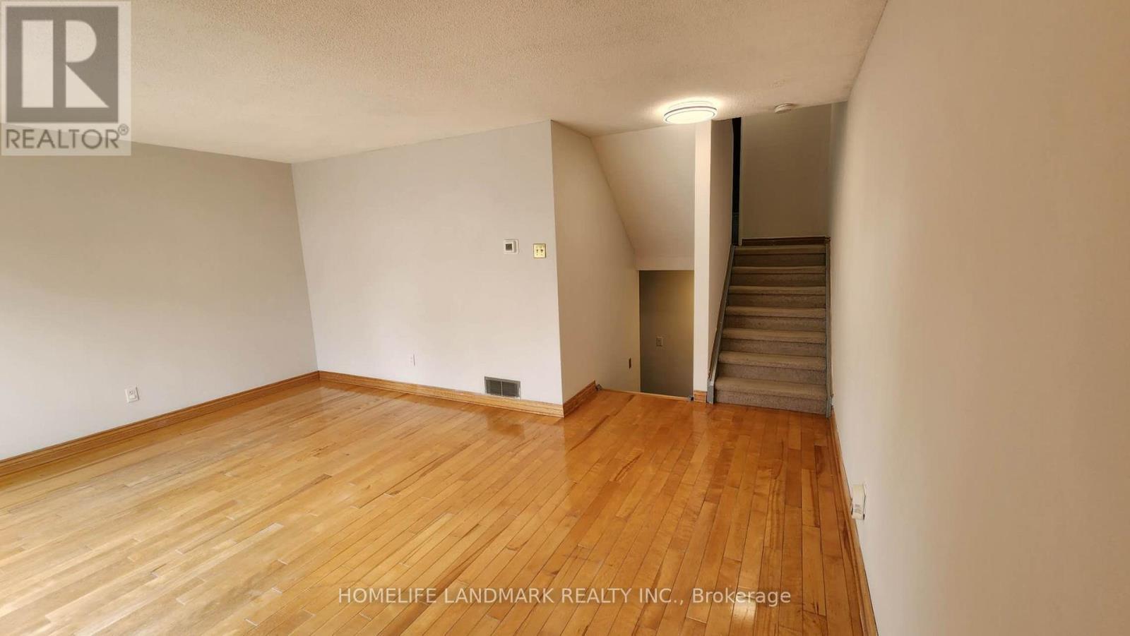 6 - 44 Chester Le Boulevard, Toronto, ON - Indoor Photo Showing Other Room