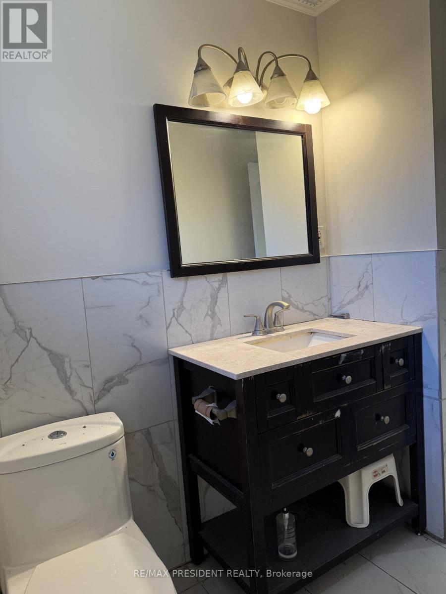 55 Esplanade Road, Brampton, ON - Indoor Photo Showing Bathroom