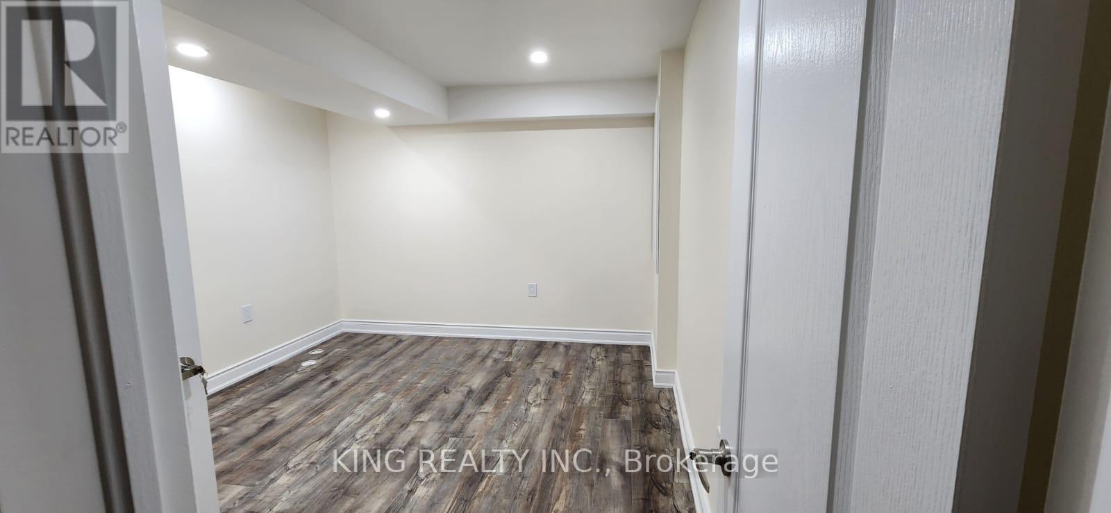 46 Meadowcrest Lane, Brampton, ON - Indoor Photo Showing Other Room