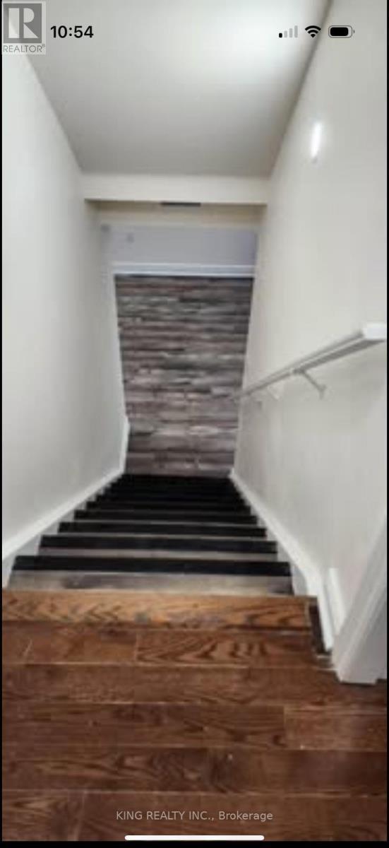 46 Meadowcrest Lane, Brampton, ON - Indoor Photo Showing Other Room