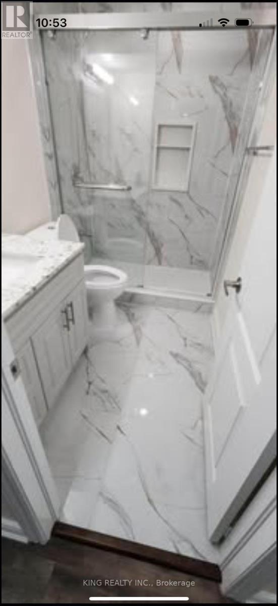 46 Meadowcrest Lane, Brampton, ON - Indoor Photo Showing Bathroom