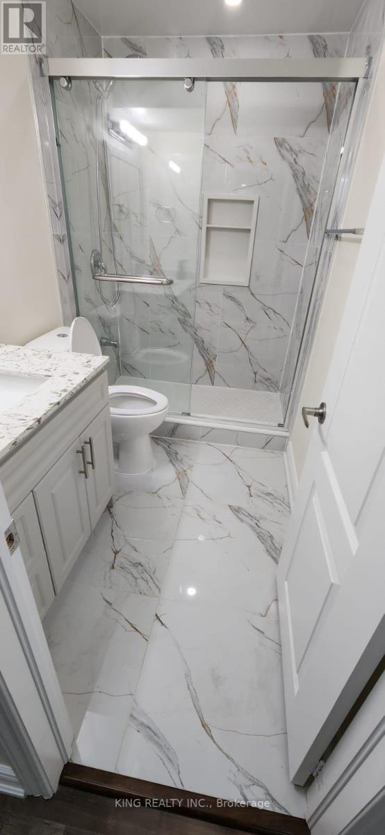 46 Meadowcrest Lane, Brampton, ON - Indoor Photo Showing Bathroom