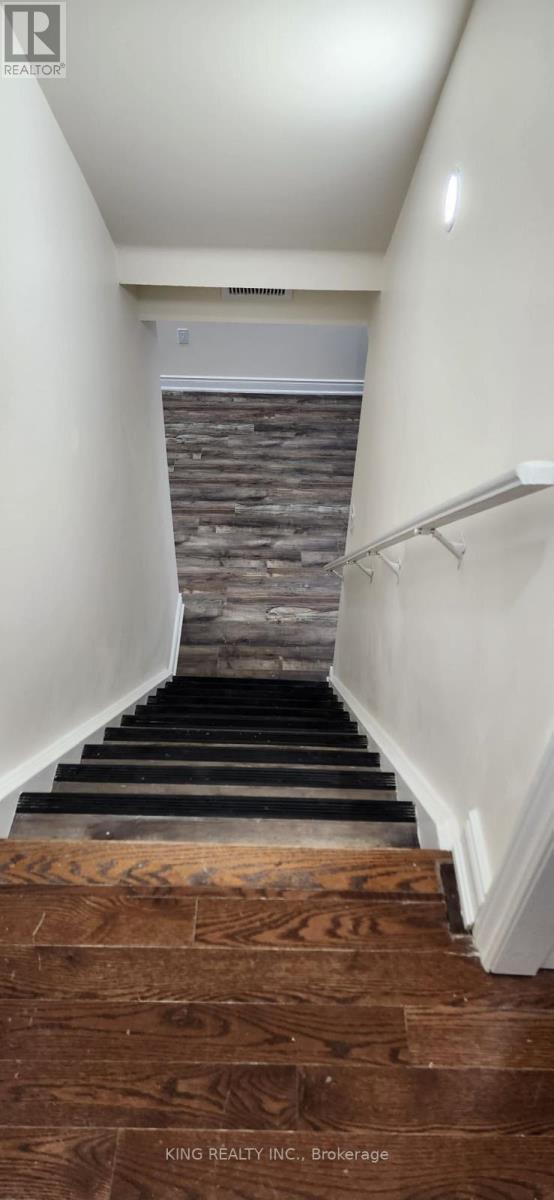 46 Meadowcrest Lane, Brampton, ON - Indoor Photo Showing Other Room