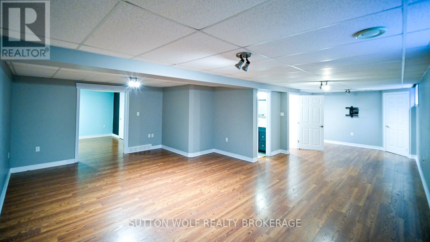 501 Darcy Drive, Strathroy-Caradoc (Ne), ON - Indoor Photo Showing Other Room