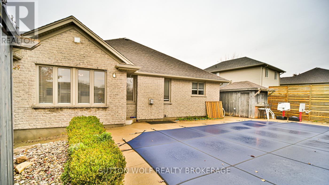 501 Darcy Drive, Strathroy-Caradoc (Ne), ON - Outdoor