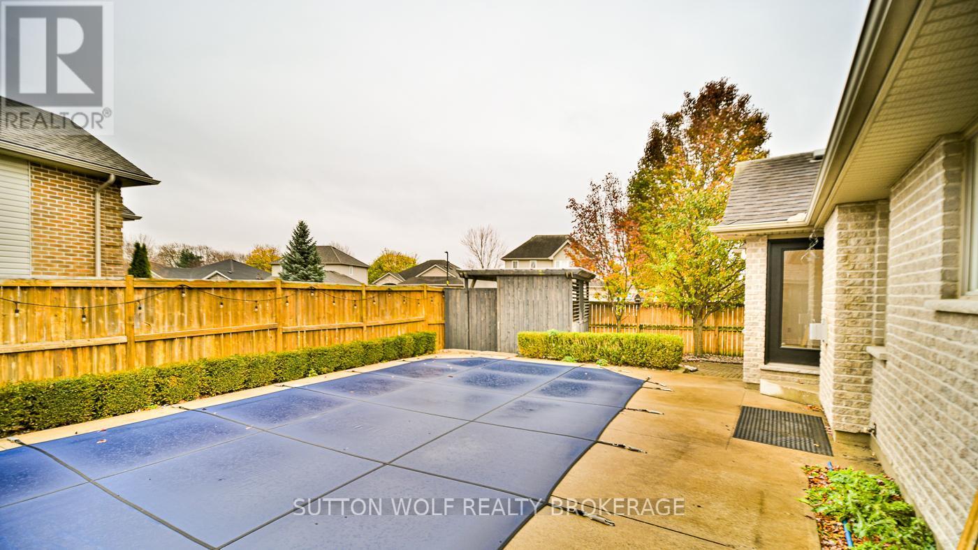 501 Darcy Drive, Strathroy-Caradoc (Ne), ON - Outdoor