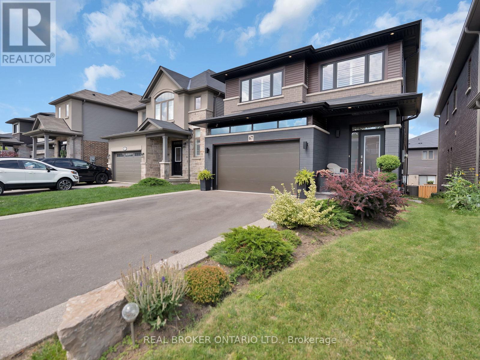 67 Lexington Avenue, Hamilton, ON - Outdoor With Facade