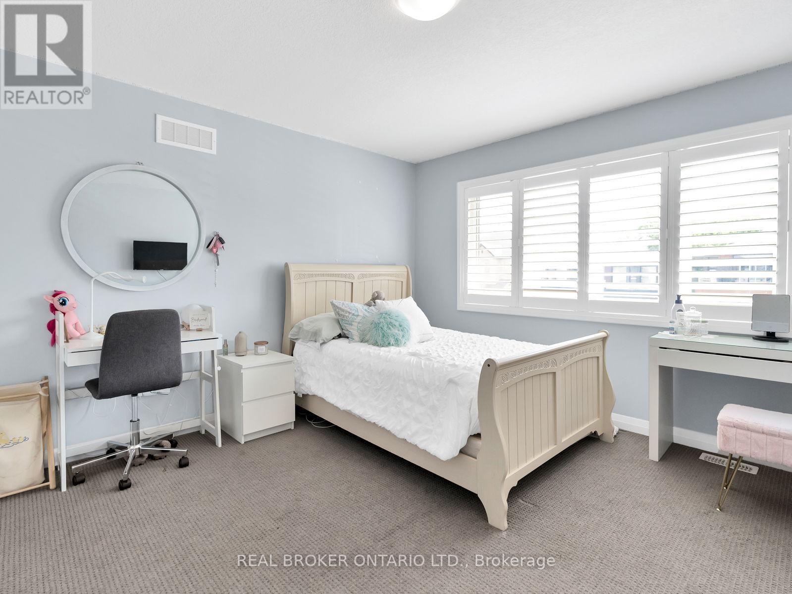 67 Lexington Avenue, Hamilton, ON - Indoor Photo Showing Bedroom