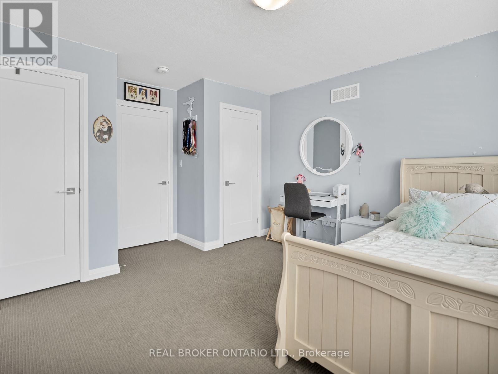 67 Lexington Avenue, Hamilton, ON - Indoor Photo Showing Bedroom