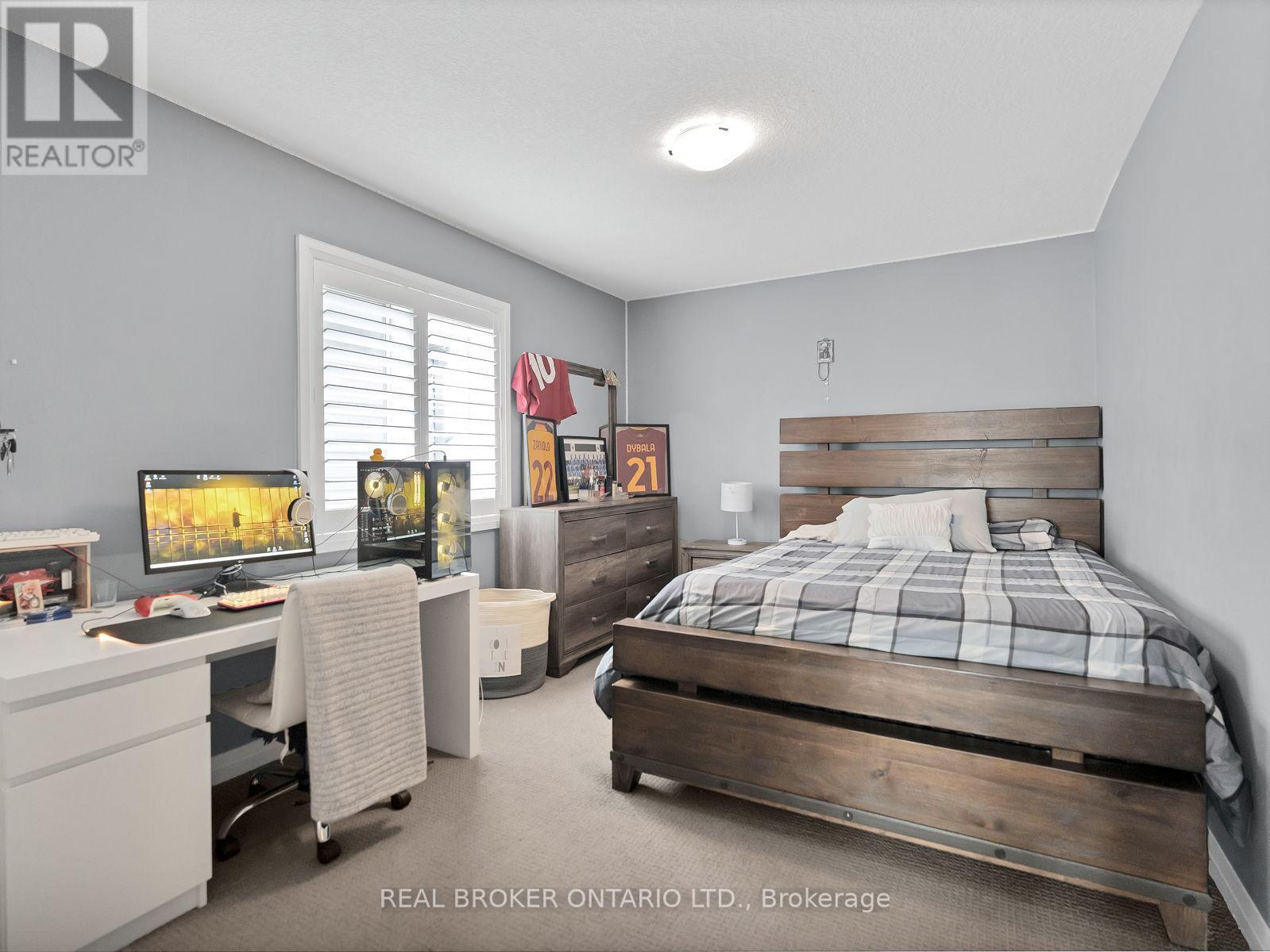 67 Lexington Avenue, Hamilton, ON - Indoor Photo Showing Bedroom