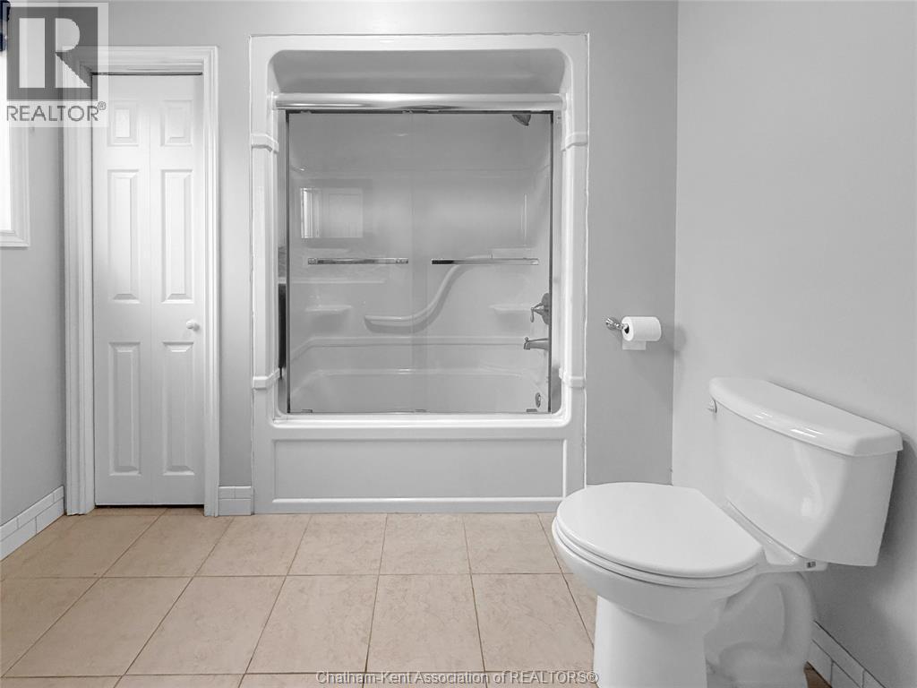 12741 Longwoods Road, Thamesville, ON - Indoor Photo Showing Bathroom