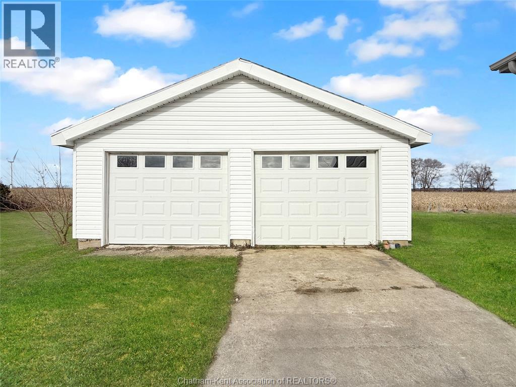 12741 Longwoods Road, Thamesville, ON - Outdoor