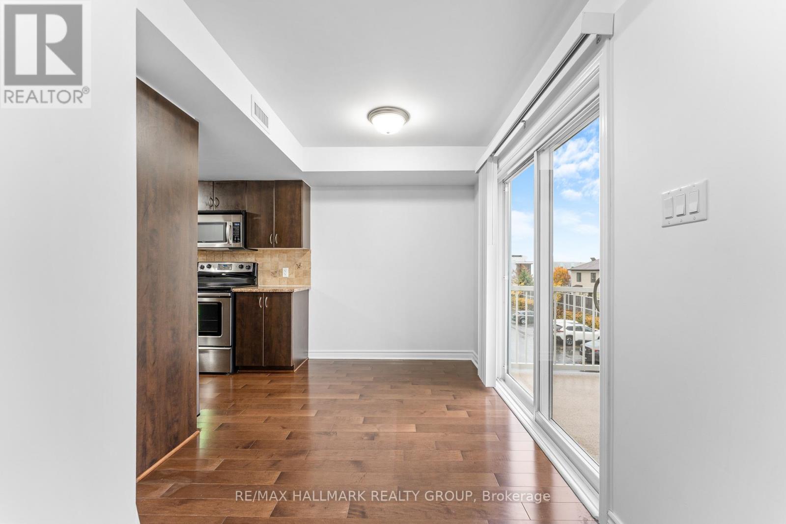 736B Chapman Mills Drive, Ottawa, ON - Indoor