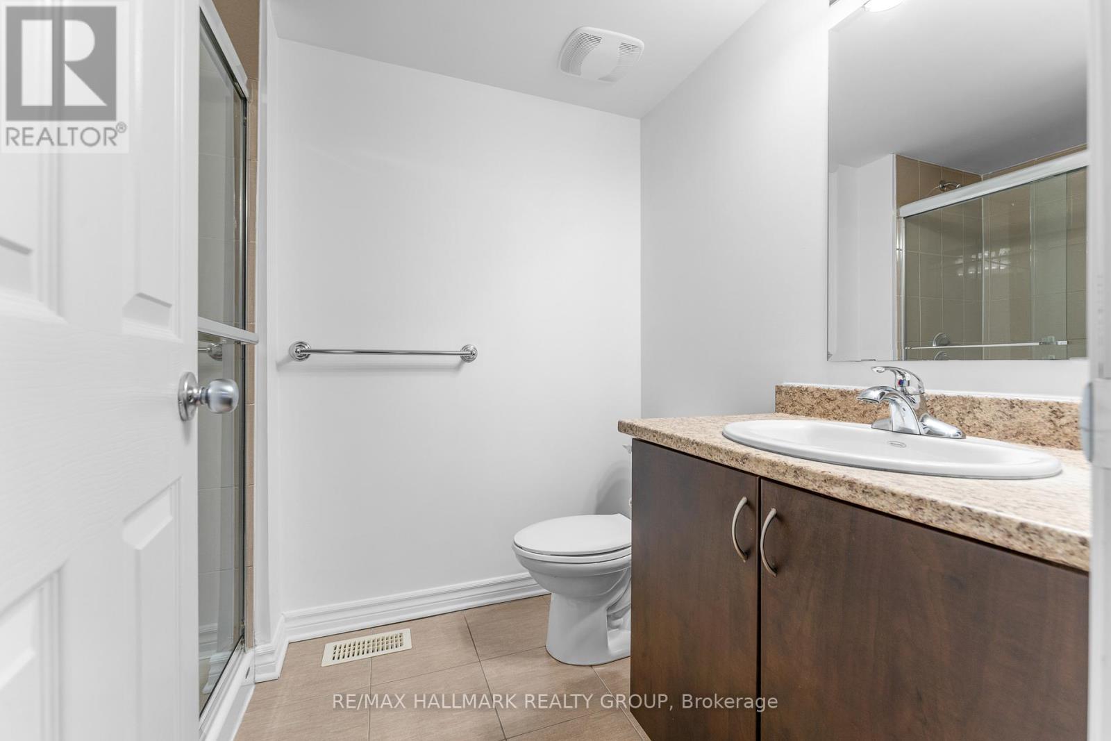 736B Chapman Mills Drive, Ottawa, ON - Indoor Photo Showing Bathroom