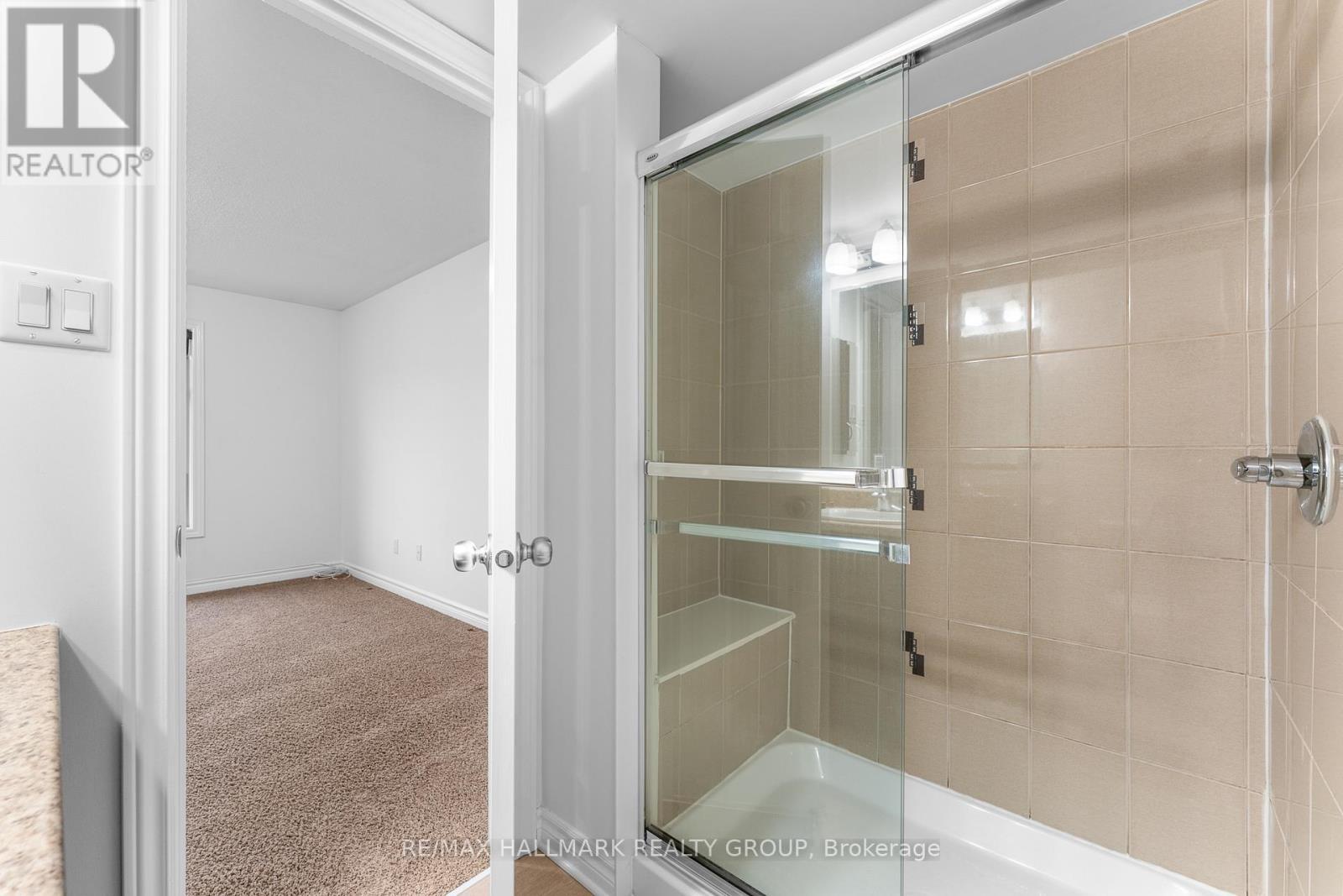 736B Chapman Mills Drive, Ottawa, ON - Indoor Photo Showing Bathroom