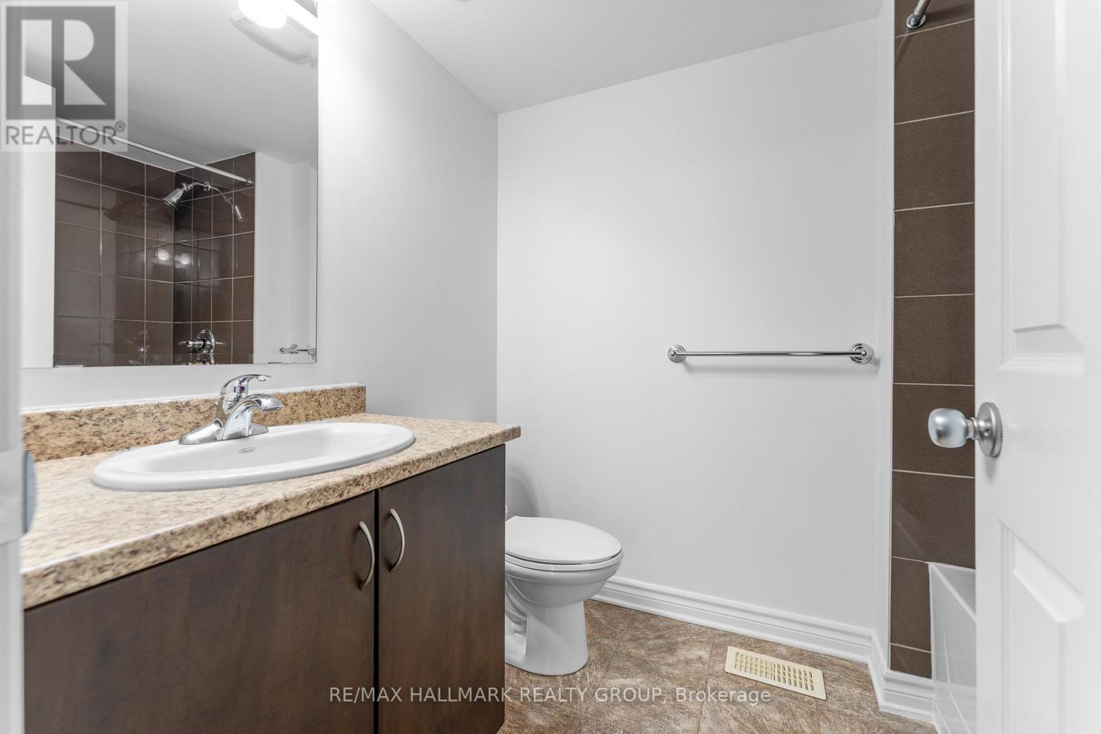 736B Chapman Mills Drive, Ottawa, ON - Indoor Photo Showing Bathroom