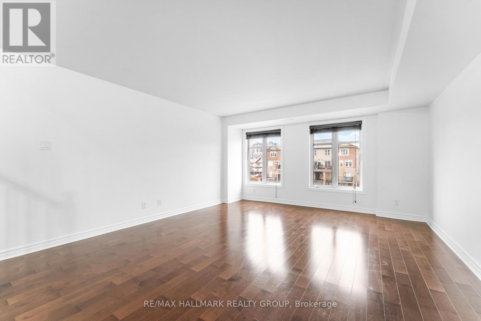 736B Chapman Mills Drive, Ottawa, ON - Indoor Photo Showing Other Room