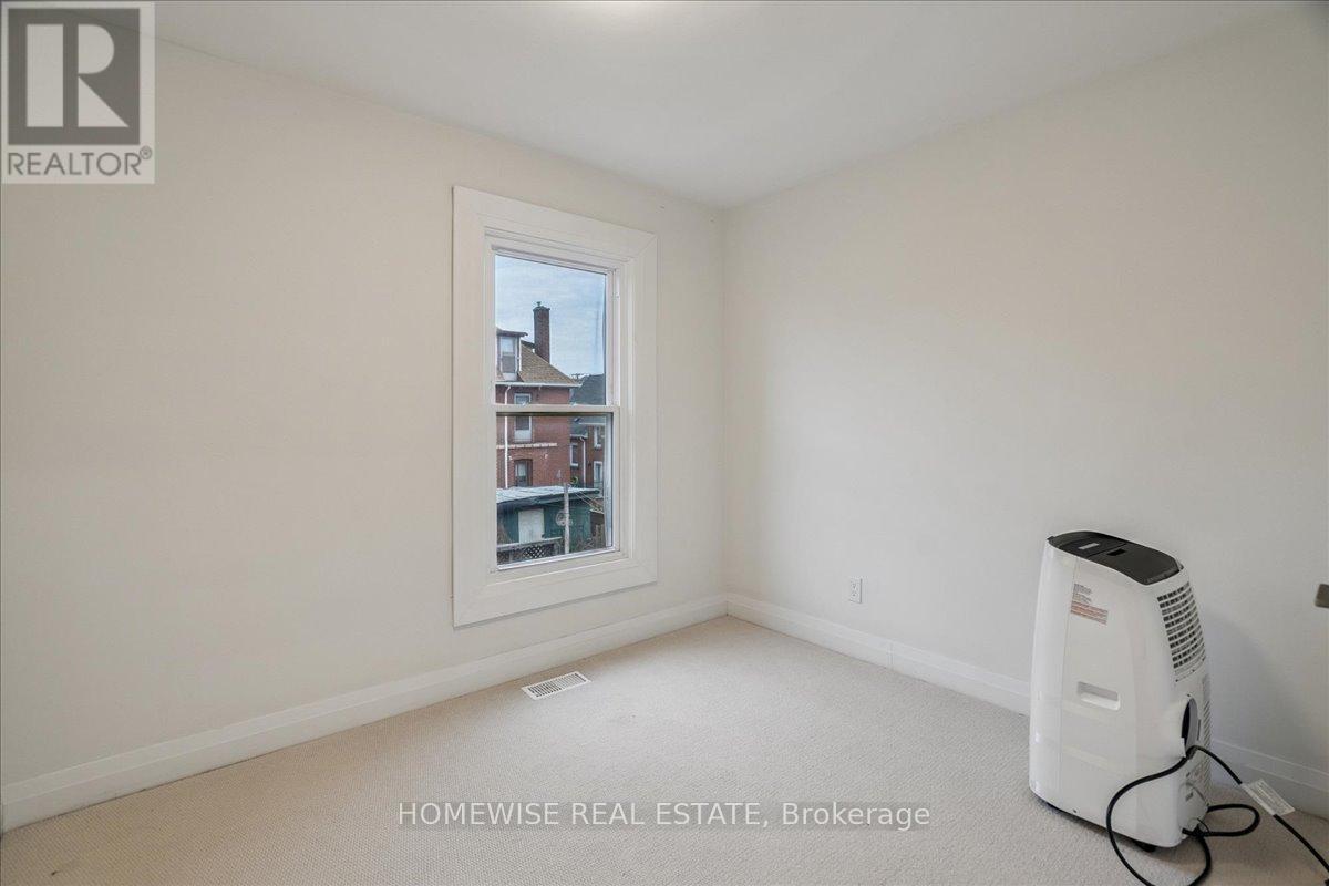 20 Greenaway Avenue, Hamilton, ON - Indoor Photo Showing Other Room