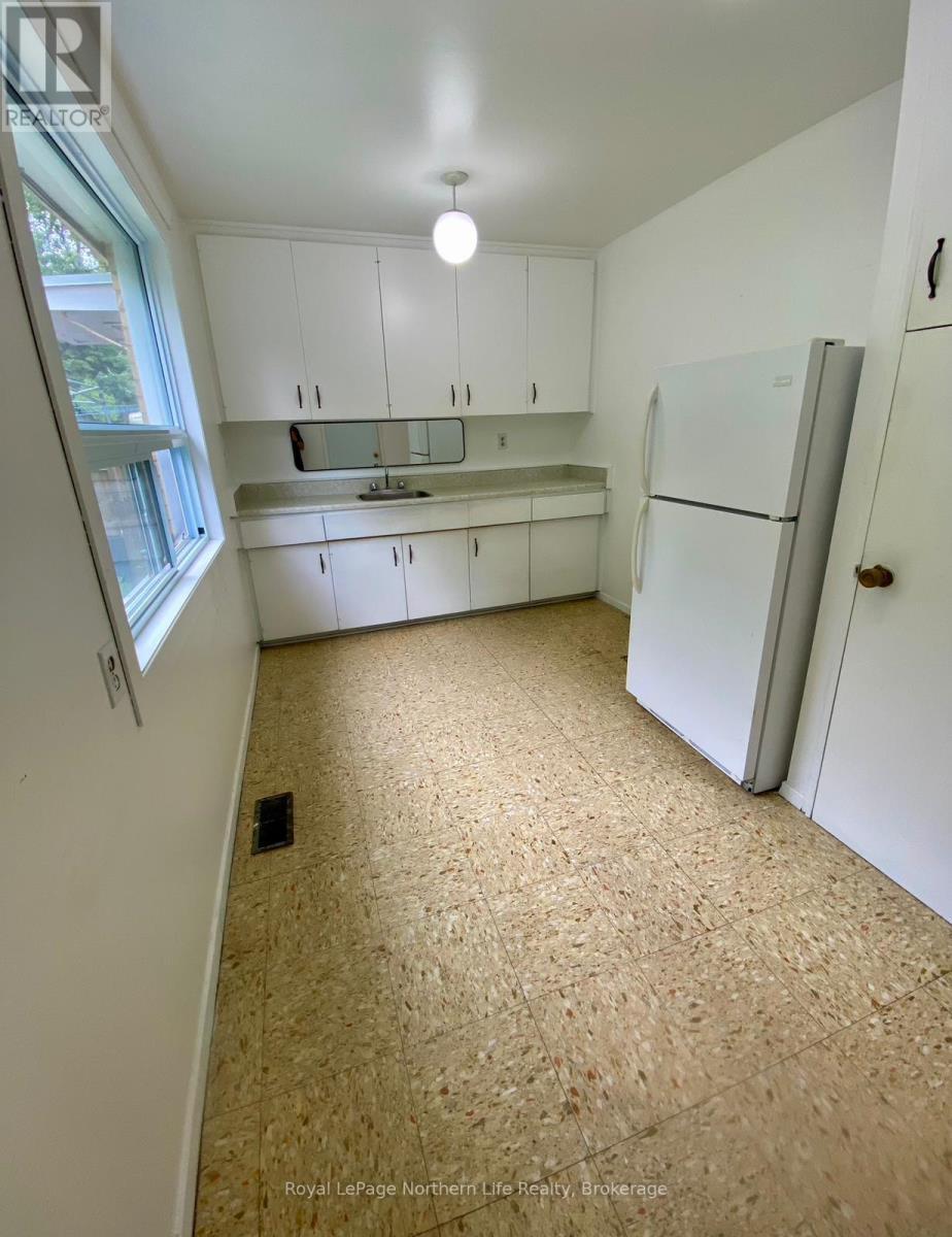 17 - 460 Lake Heights Road, North Bay (Birchaven), ON - Indoor