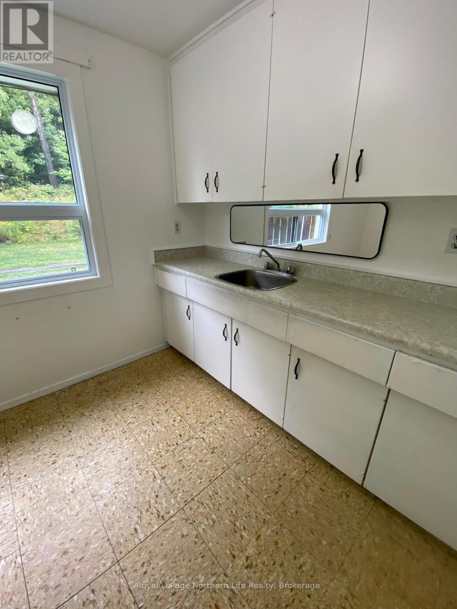 17 - 460 Lake Heights Road, North Bay (Birchaven), ON - Indoor