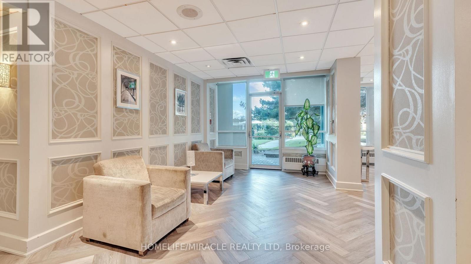 2009 - 550 Webb Drive, Mississauga, ON - Indoor Photo Showing Other Room