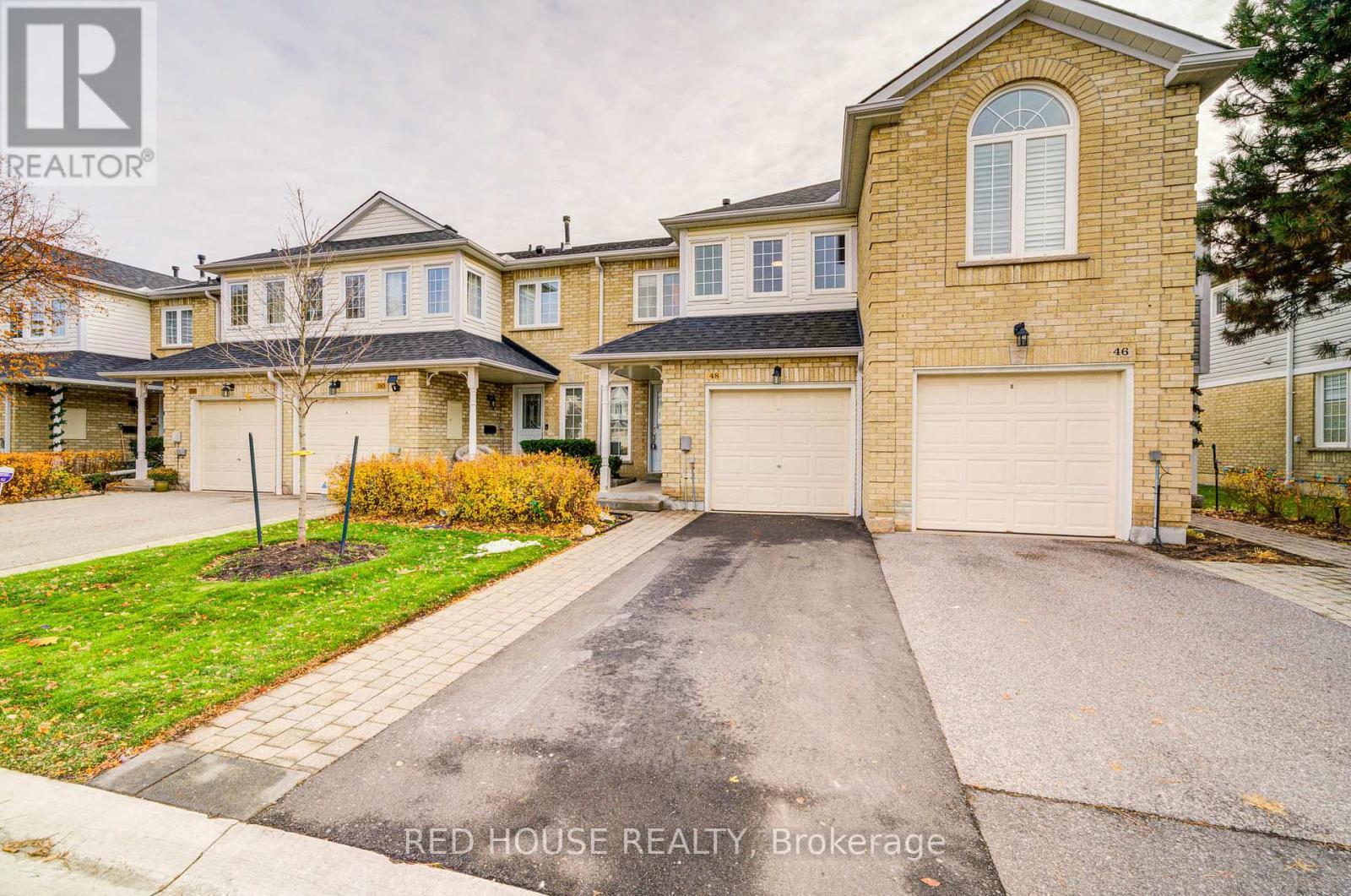 48 Heathcliffe Square, Brampton, ON - Outdoor With Facade