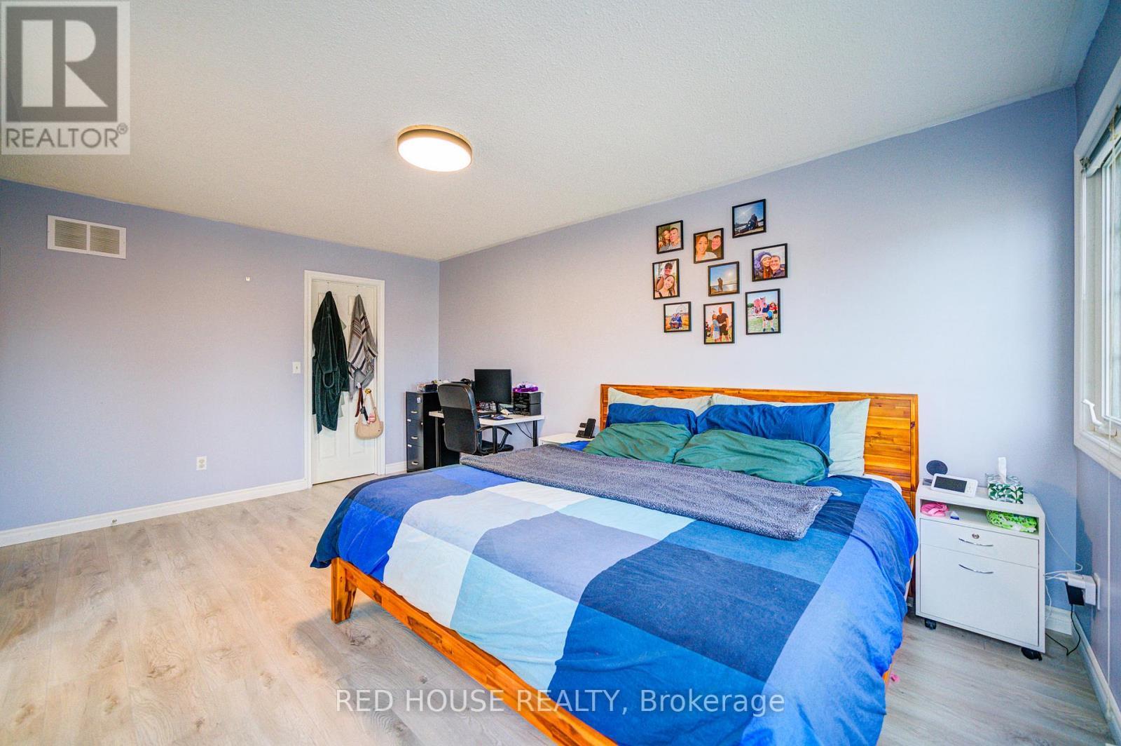 48 Heathcliffe Square, Brampton, ON - Indoor Photo Showing Bedroom