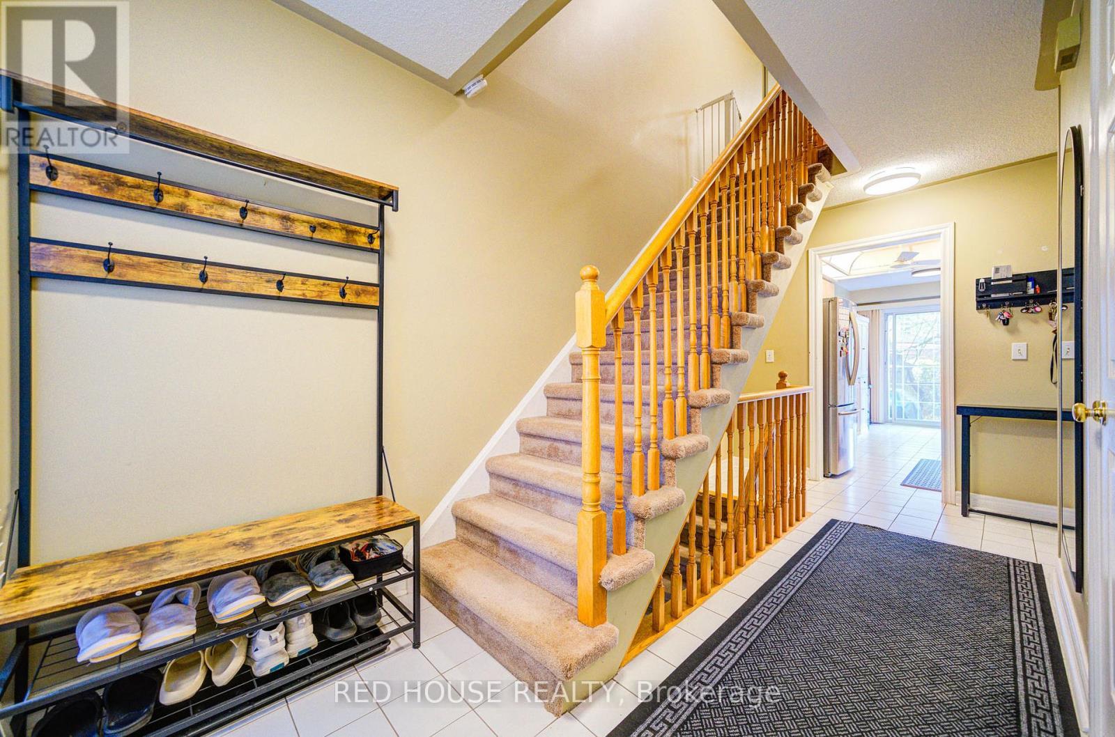 48 Heathcliffe Square, Brampton, ON - Indoor Photo Showing Other Room