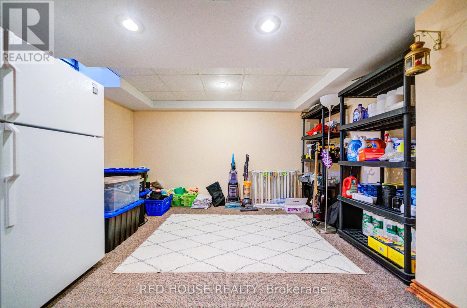 48 Heathcliffe Square, Brampton, ON - Indoor