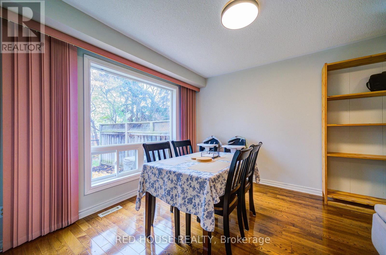 48 Heathcliffe Square, Brampton, ON - Indoor Photo Showing Dining Room