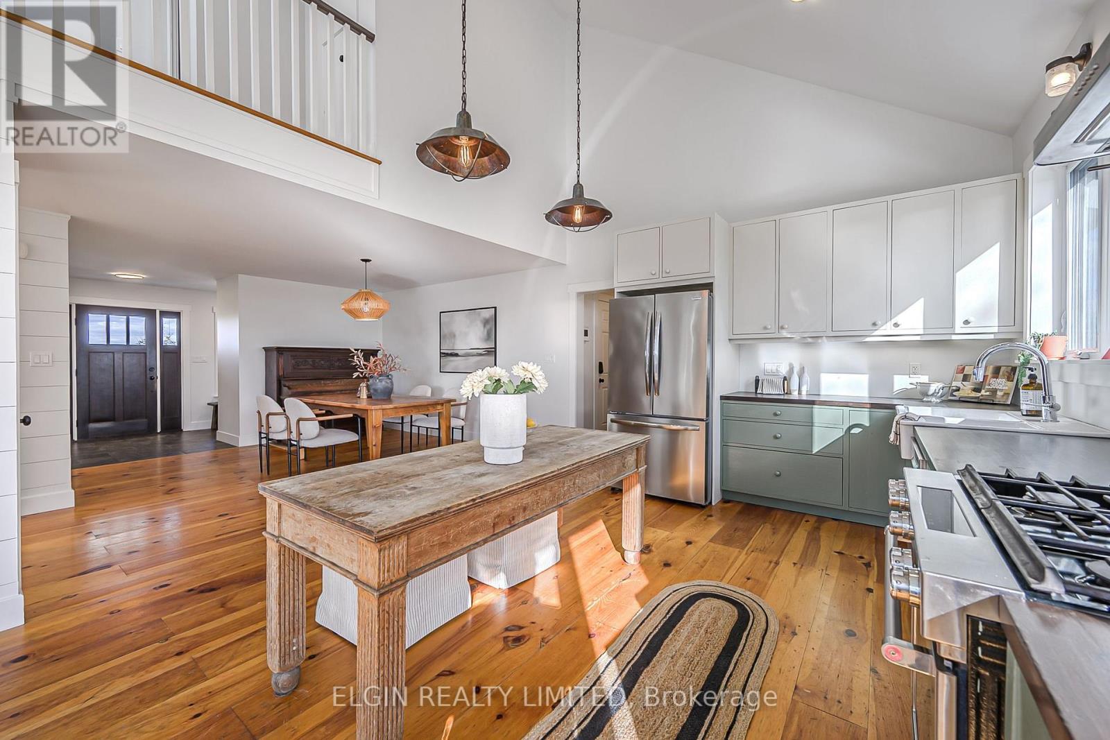 39349 Fingal Line, Southwold, ON - Indoor Photo Showing Kitchen With Upgraded Kitchen