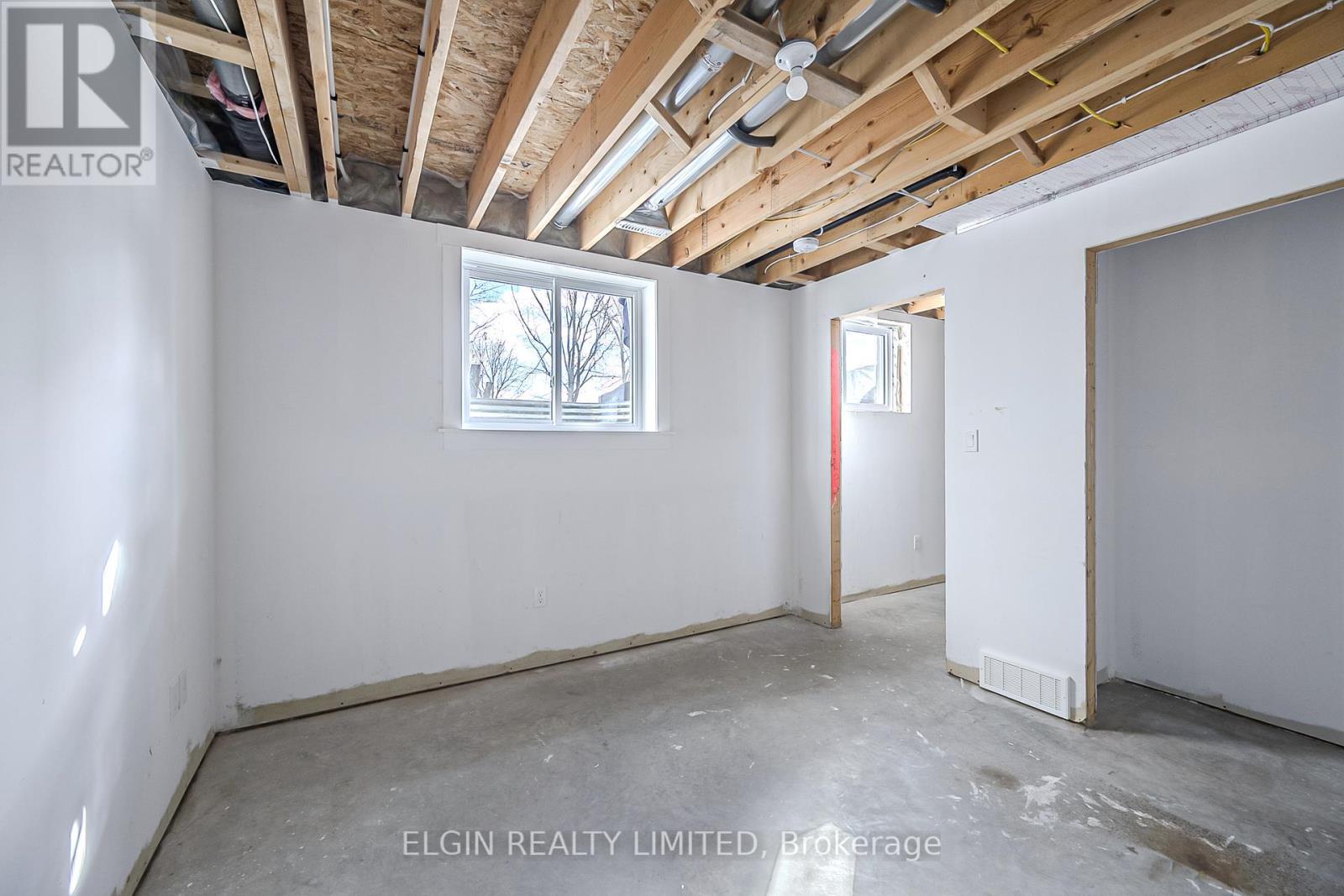 39349 Fingal Line, Southwold, ON - Indoor