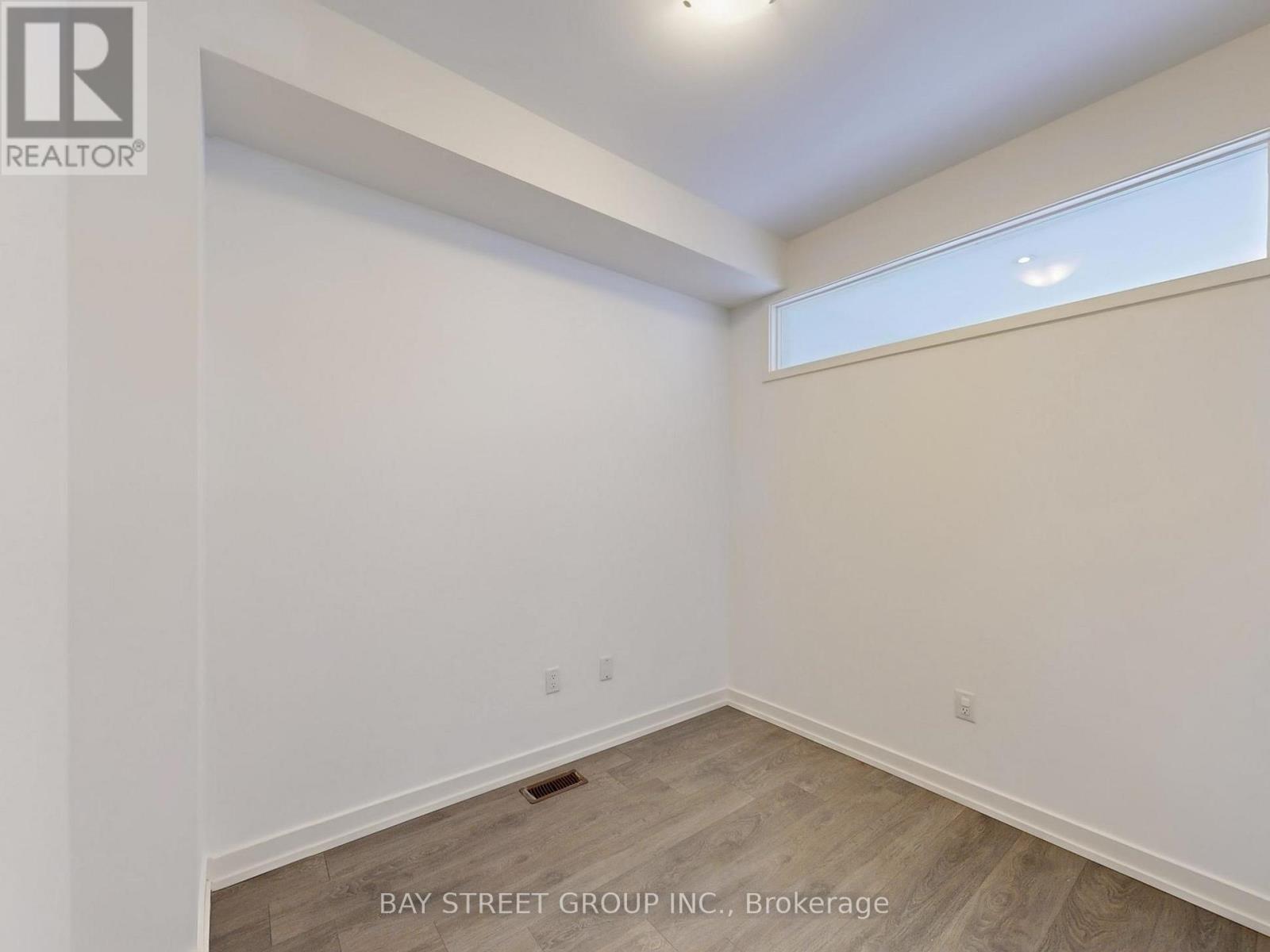 219 Huguenot Road, Oakville, ON - Indoor Photo Showing Other Room