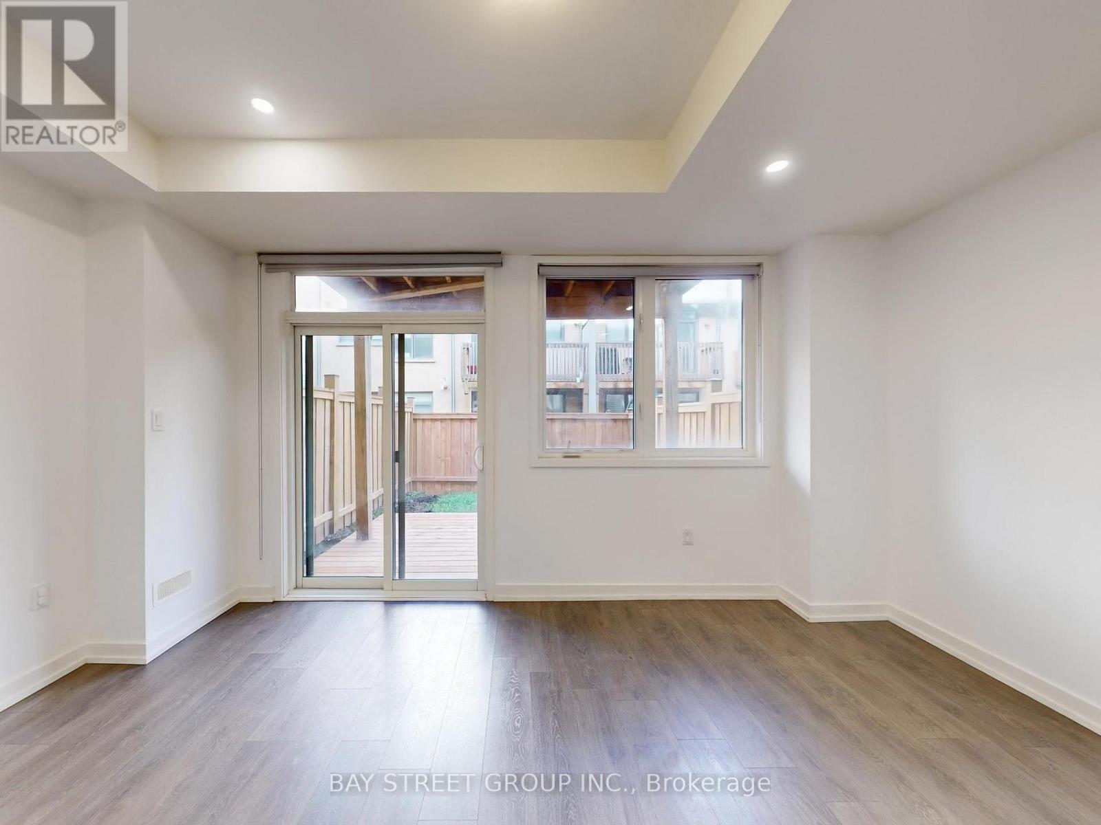 219 Huguenot Road, Oakville, ON - Indoor Photo Showing Other Room