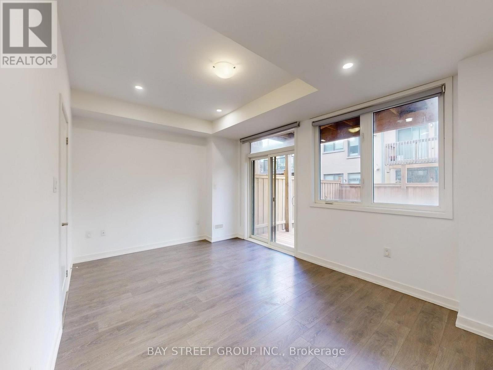 219 Huguenot Road, Oakville, ON - Indoor Photo Showing Other Room