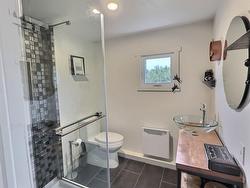 Ensuite bathroom -