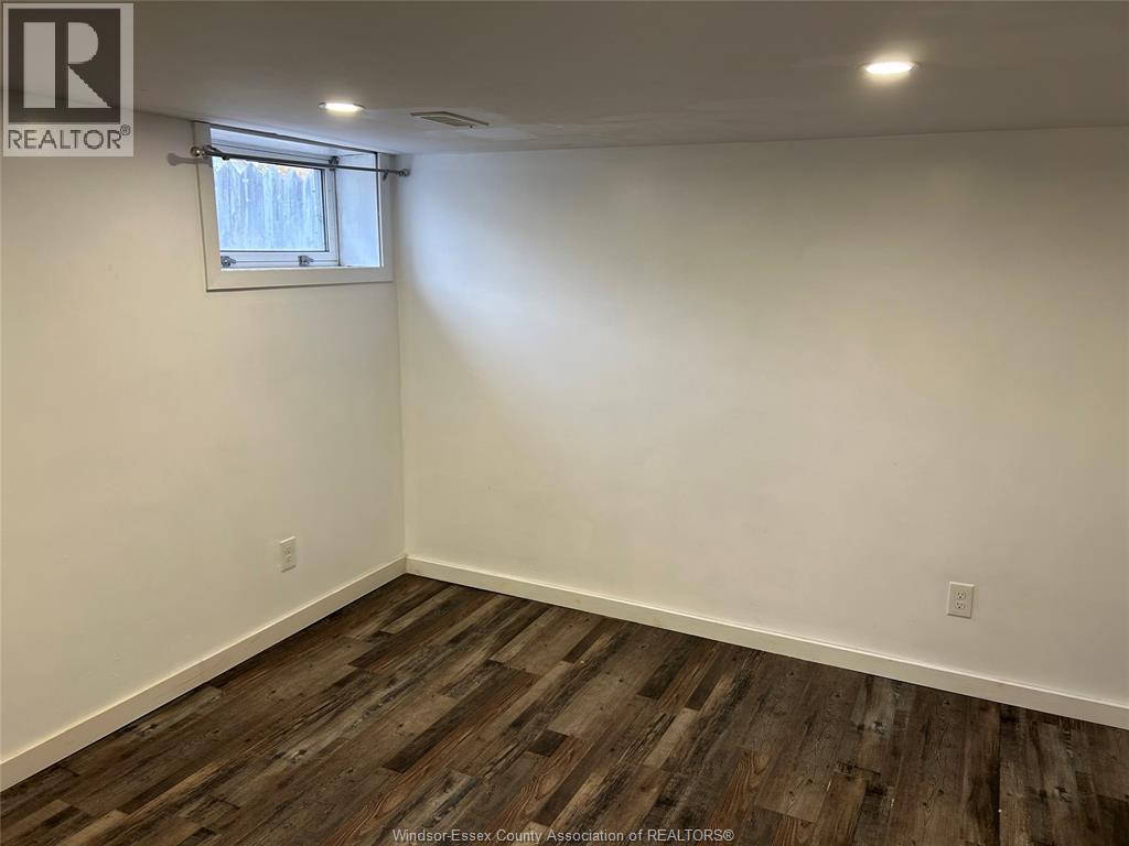 1677 Betts Avenue, Windsor, ON - Indoor Photo Showing Other Room