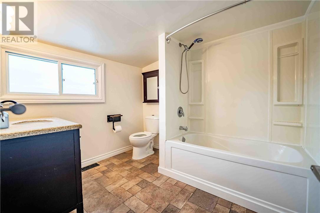 33 Church, Garson, ON - Indoor Photo Showing Bathroom