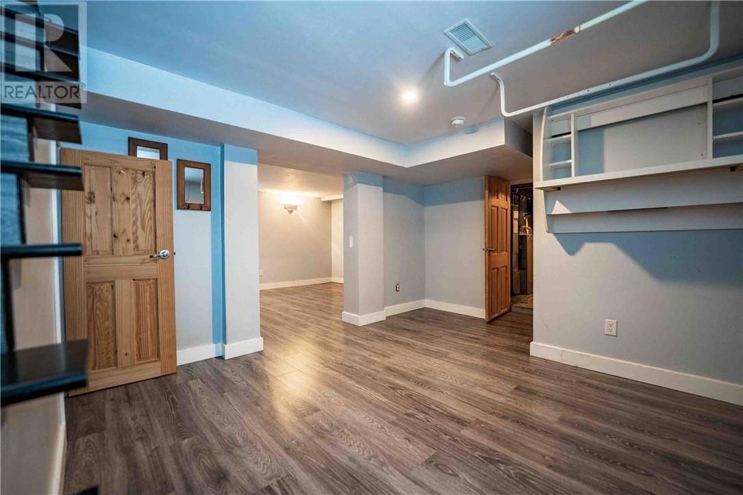 33 Church, Garson, ON - Indoor Photo Showing Other Room